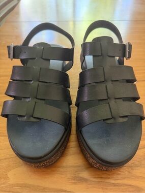Torrid Black Gladiator Platform Sandals – Size 9WW – New/Never Worn